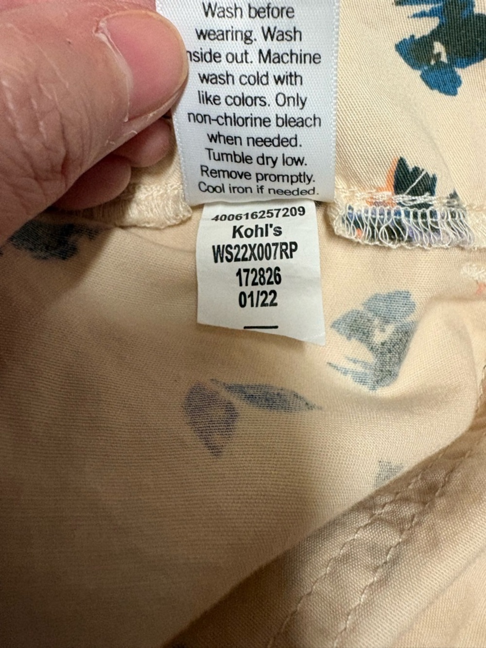 Women's Sonoma Butter Yellow Floral Utility Shorts NWT Size 10 - Picture 8 of 10